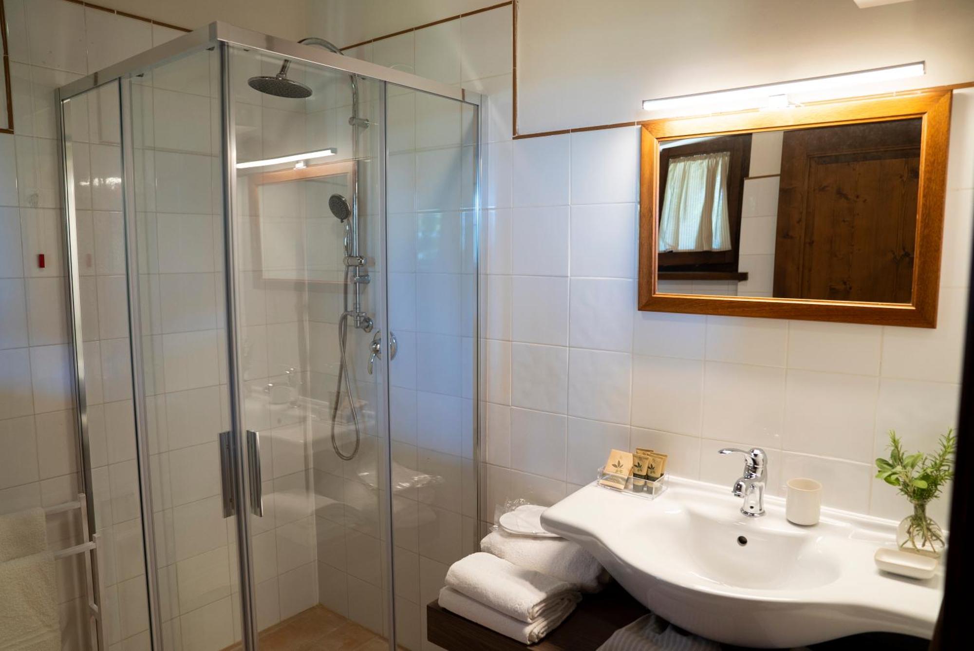 La Capparuccia Apartment Чивитанова Марке Екстериор снимка