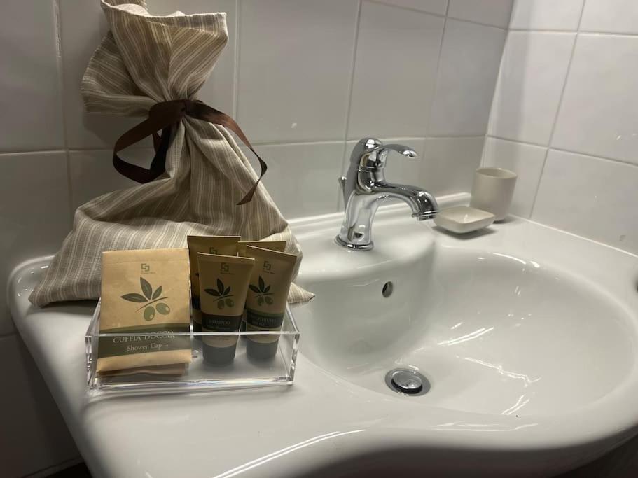 La Capparuccia Apartment Чивитанова Марке Екстериор снимка